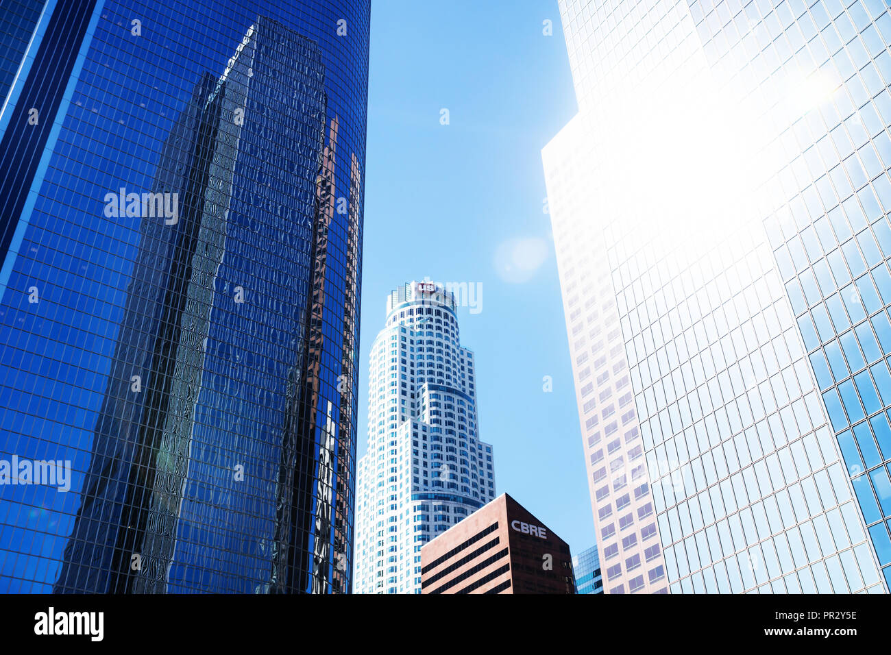 Los Angeles, Californie - Le 24 février 2018 : bâtiments gratte-ciel avec la US Bank avec la réflexion de la lumière dans le centre-ville de Los Angeles, Californie Banque D'Images