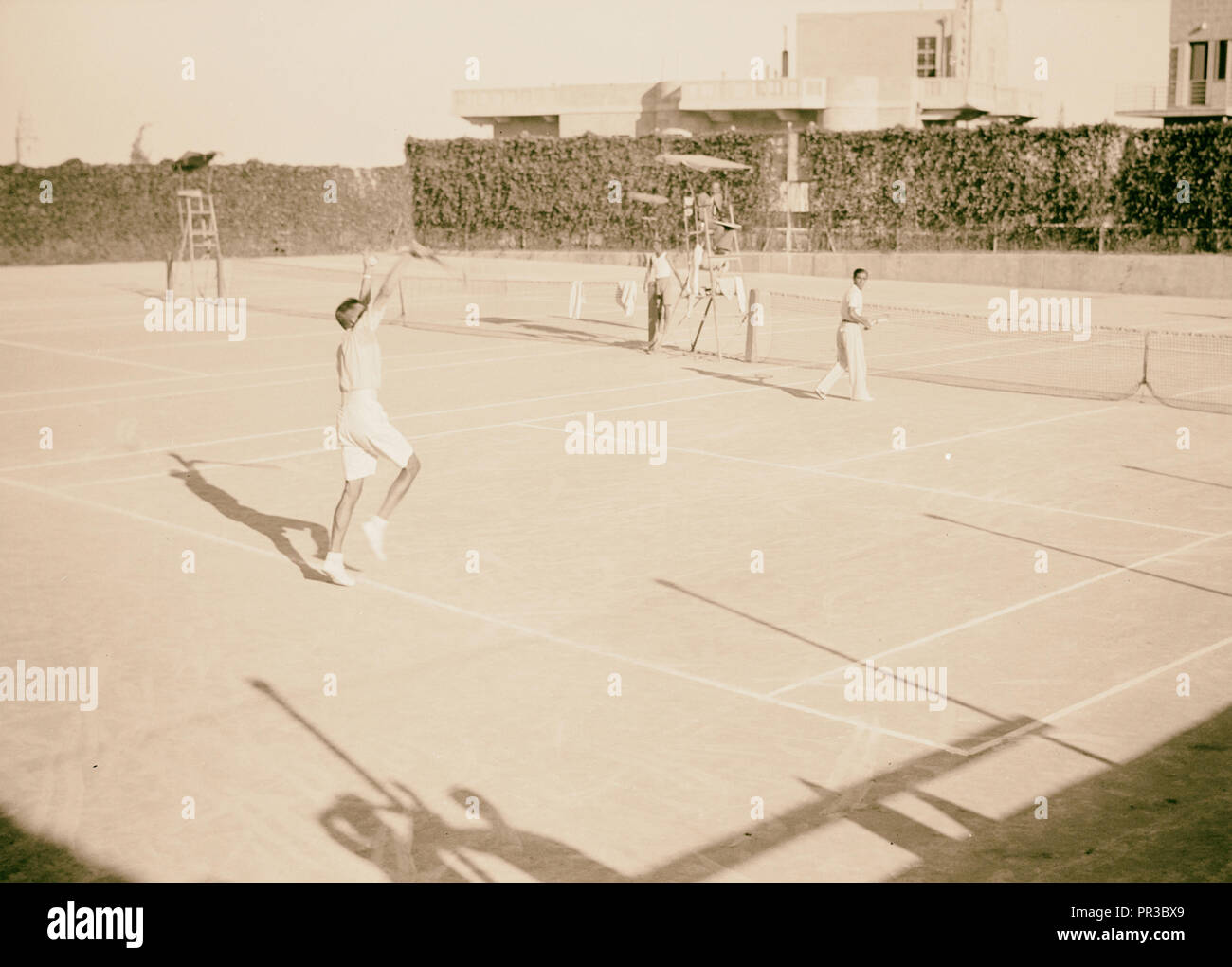 Y.M.C.A. Jérusalem tournoi de tennis activités, finales doubles mens, août 1939. 1939, Jérusalem, Israël Banque D'Images