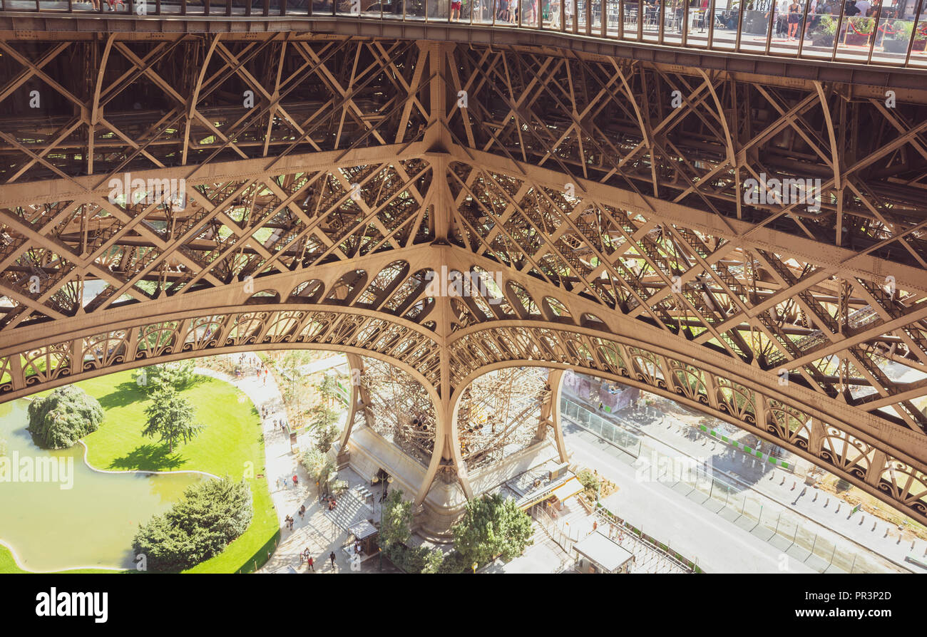Architecture gros plan de la tour eiffel,paris,France Banque D'Images