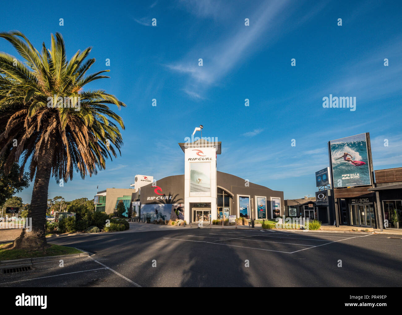 Entrée de la boutique de surf Rip Curl Surf Coast Plaza, à Torquay, Surf Coast Shire, Great Ocean Road, Victoria, Australie Banque D'Images