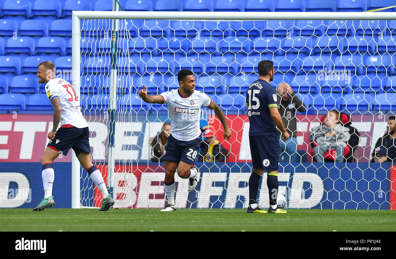 Bolton Wanderers' Josh Magennis célèbre son premier but de l'équipe au cours de la Sky Bet match de championnat à l'Université de Bolton Stadium. Banque D'Images