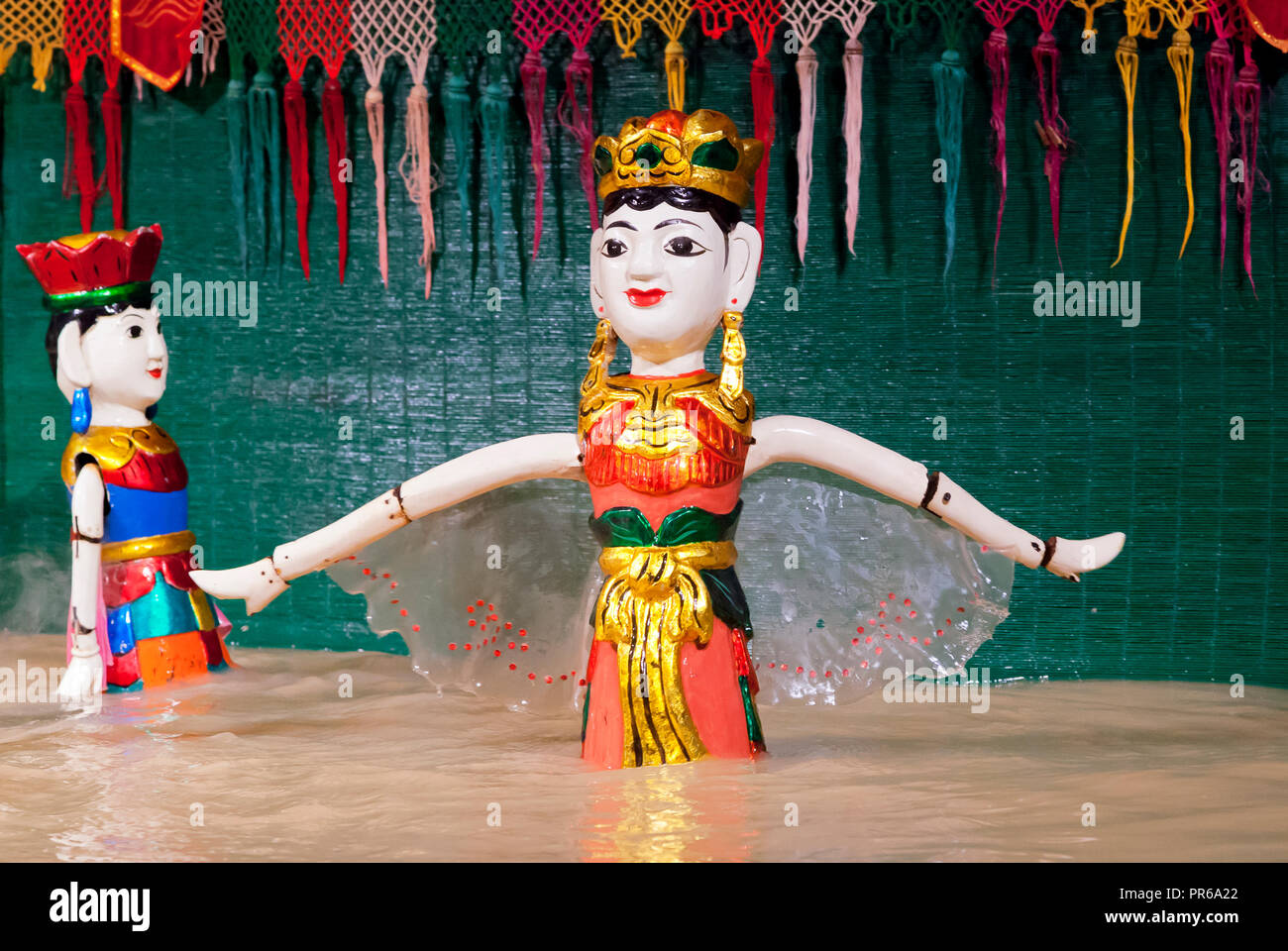 SAIGON, VIETNAM - janvier 05, 2015 - Théâtre de marionnettes d'eau traditionnelles Banque D'Images