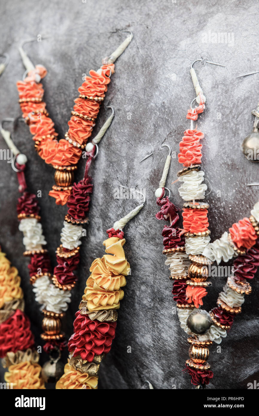 L'homme hindou avec fortement percé pendant Thaipusam festival à Batu Caves, Malaisie Banque D'Images