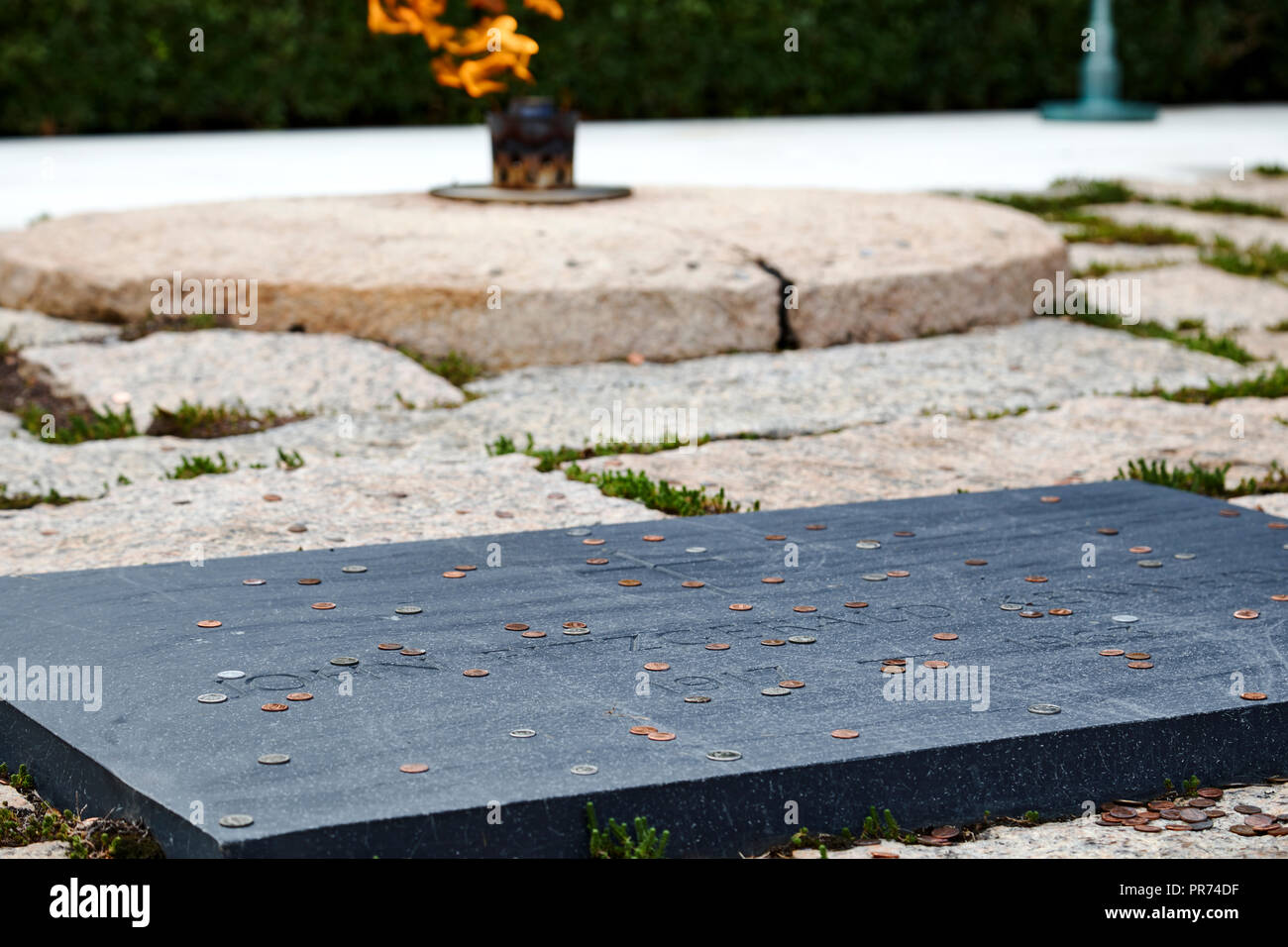 Arlington, Virginia, USA - 15 septembre 2018 : tombe du Président John F. Kennedy et de la famille au cimetière national d'Arlington Banque D'Images