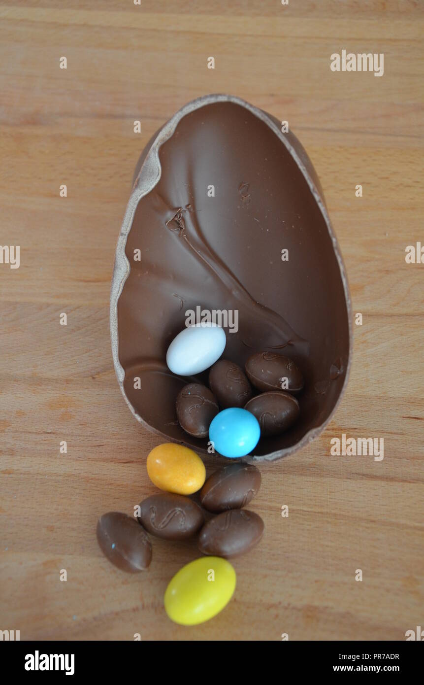 Oeufs de Pâques en chocolat Banque D'Images