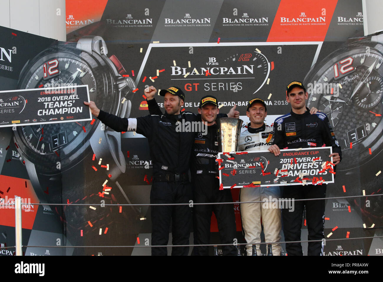 Barcelone, Espagne. Sep 30, 2018. Champions 2018 ocerall Mercedes-AMG BLACK Falcon de l'équipe Mercedes-AMG GT3 avec les pilotes Maro Engel, Luca Stolz & Yelmer Buurman lors de la ronde 10 - Blancpain Endurance Series GT Cup au circuit de Barcelona-Catalunya, Barcelone, Espagne, le 30 septembre 2018. Photo par Jurek Biegus. Usage éditorial uniquement, licence requise pour un usage commercial. Credit : UK Sports Photos Ltd/Alamy Live News Banque D'Images