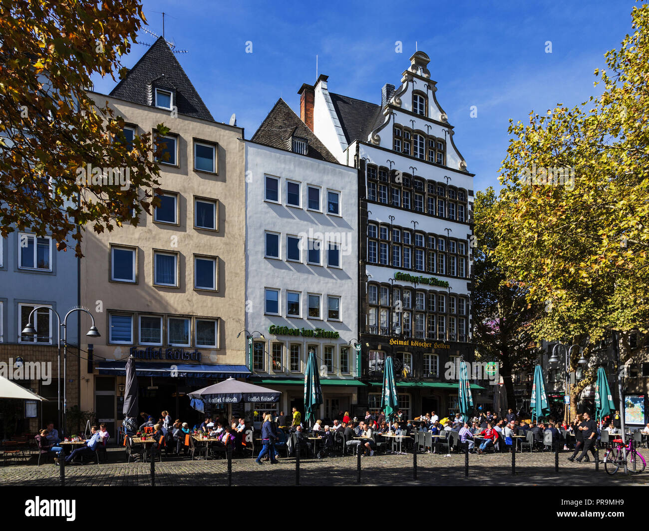 Place Heumarkt avec les terrasses et restaurants, Cologne, Rhénanie du Nord-Westphalie, Allemagne, Banque D'Images