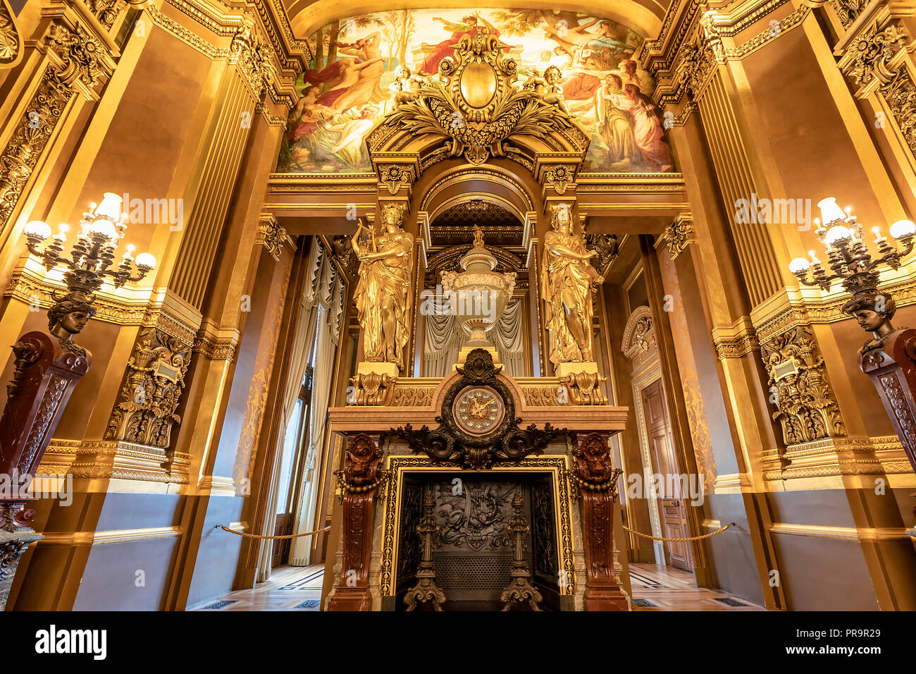 Le Palais Garnier (Opéra Garnier) à Paris, France. Il était à l'origine appelé la Salle des Capucines Banque D'Images