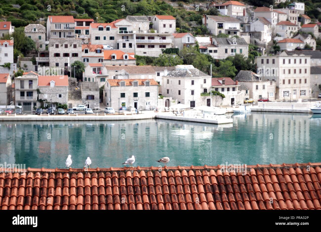 Vue pittoresque village de Supetar, sur l''île de Brac, Croatie Banque D'Images