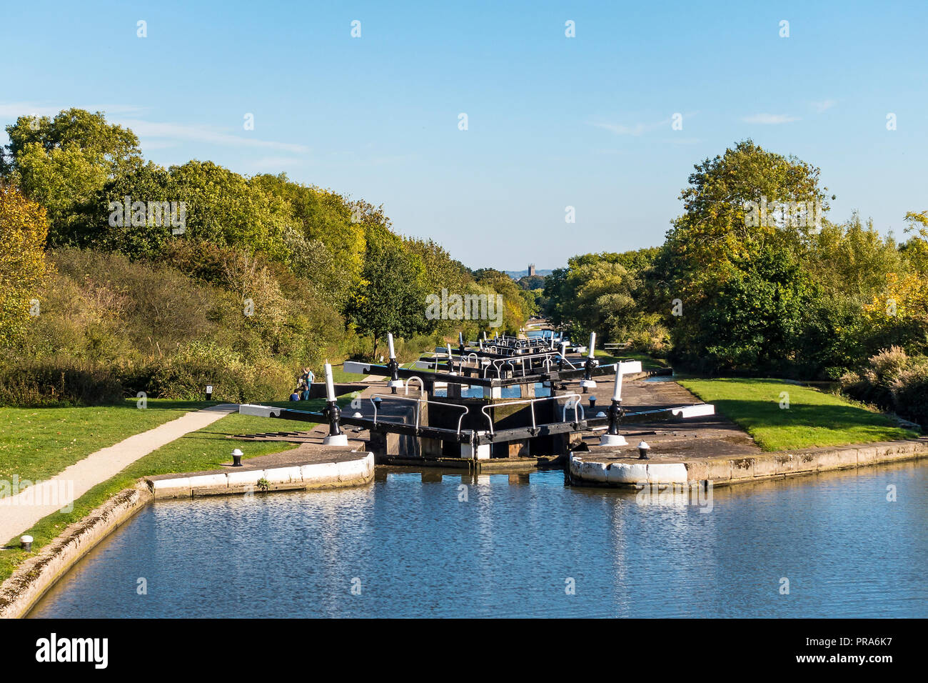 Les serrures ou Hatton Hatton Vol sont un vol de 21 écluses sur le Canal Grand Union à Hatton, Warwickshire, Angleterre Banque D'Images