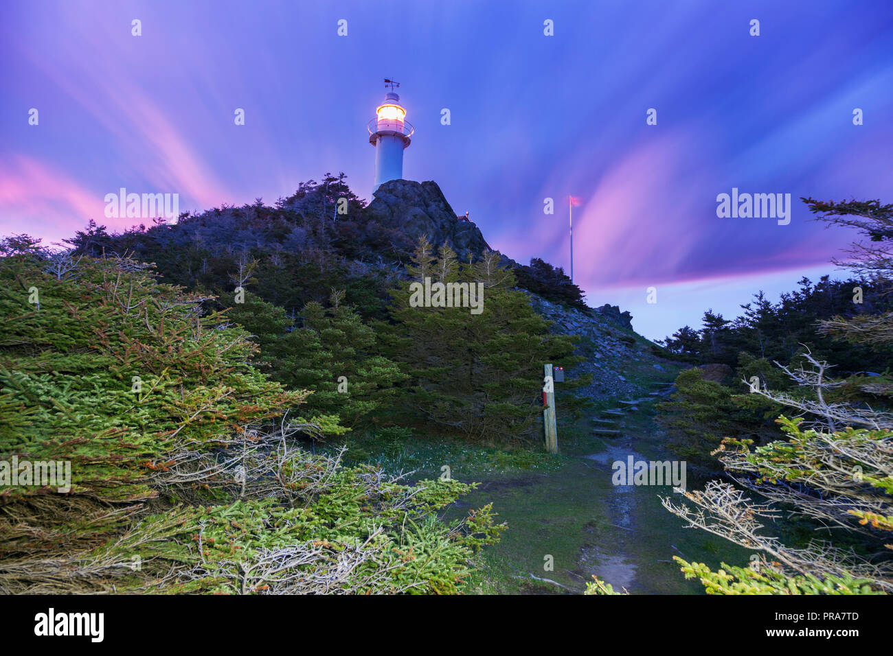 Le phare de Lobster Cove Head. Terre-neuve et Labrador, Canada. Banque D'Images