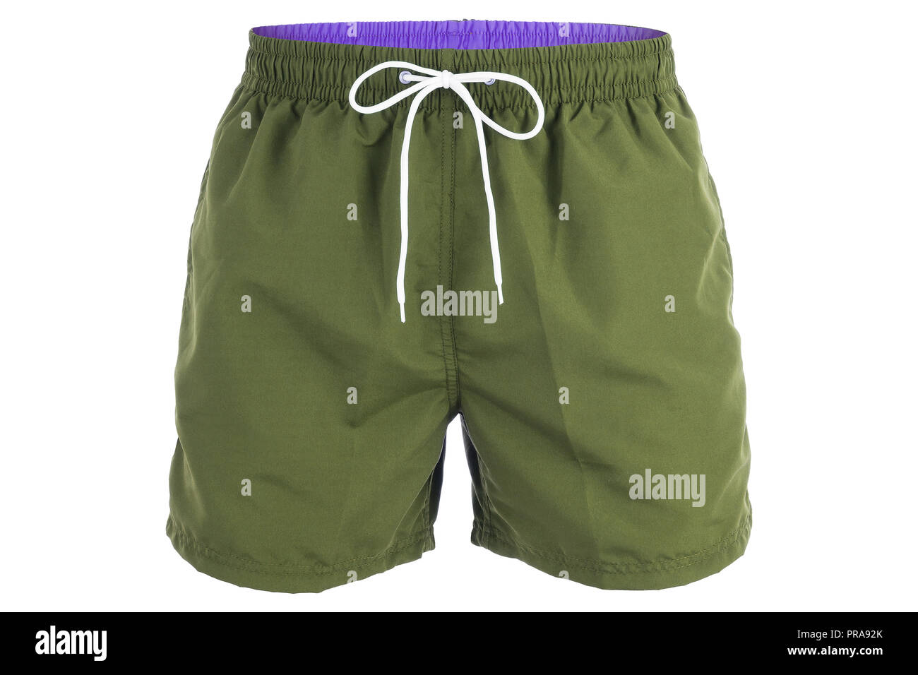 Short hommes vert olive pour la natation isolé sur fond blanc Banque D'Images