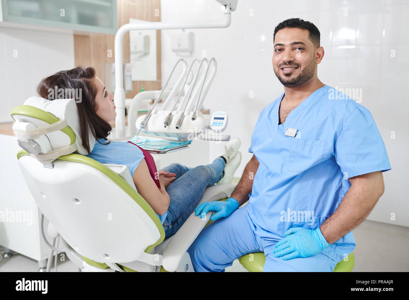 Dentiste du Moyen-Orient Banque D'Images