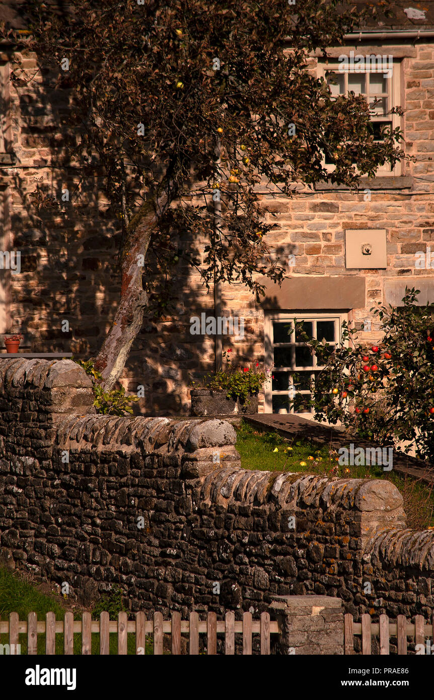 Chalet sur les rives du réservoir près de Parkhead Station, Tunstall dans Weardale, comté de Durham. Banque D'Images