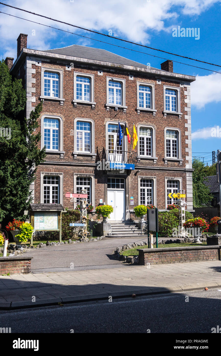 Ancien hôtel de ville, musée du chemin de fer, maintenant, Jemelle, Rochefort  Belgique Photo Stock - Alamy