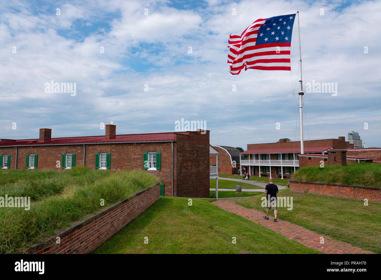 USA Maryland MD Baltimore Fort McHenry National Monument 15 drapeaux étoiles vole réplique du drapeau qui a volé pendant la bataille la Francis Scott Key vu Banque D'Images