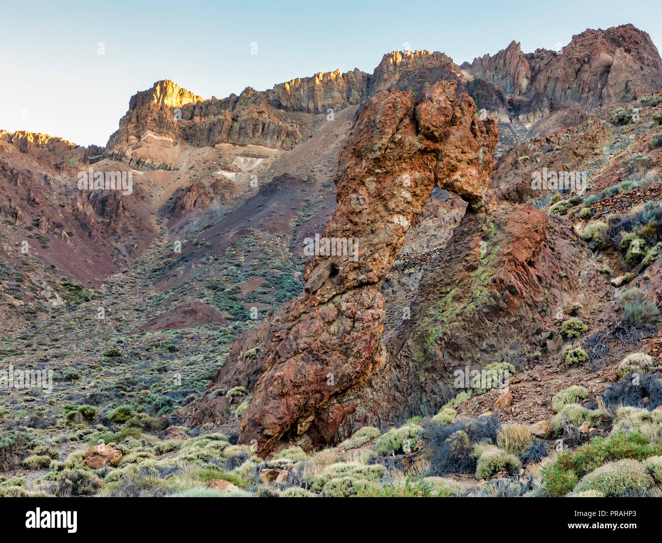 TENERIFE, ESPAGNE - 20 août : Le Schwaiger Schuhe de La Reina (le service de la Reine) formation géologique est vu au Parque Nacional del Teide (Parc National de Teide) le 20 août 2018 à Tenerife, Espagne. Cette formation géologique est un morceau de la caldeira de Las Cañadas del Teide. Banque D'Images