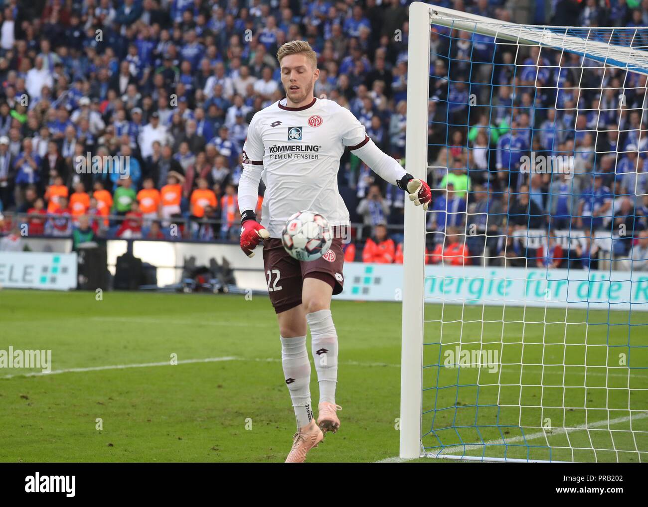 Firo : 29.09.2018, football, football, 1.Bundesliga, la saison 2018/2019, le FC Schalke 04 - FSV FSV FSV Mainz 05 1 : 0 Florian Muller, simple action | dans le monde d'utilisation Banque D'Images