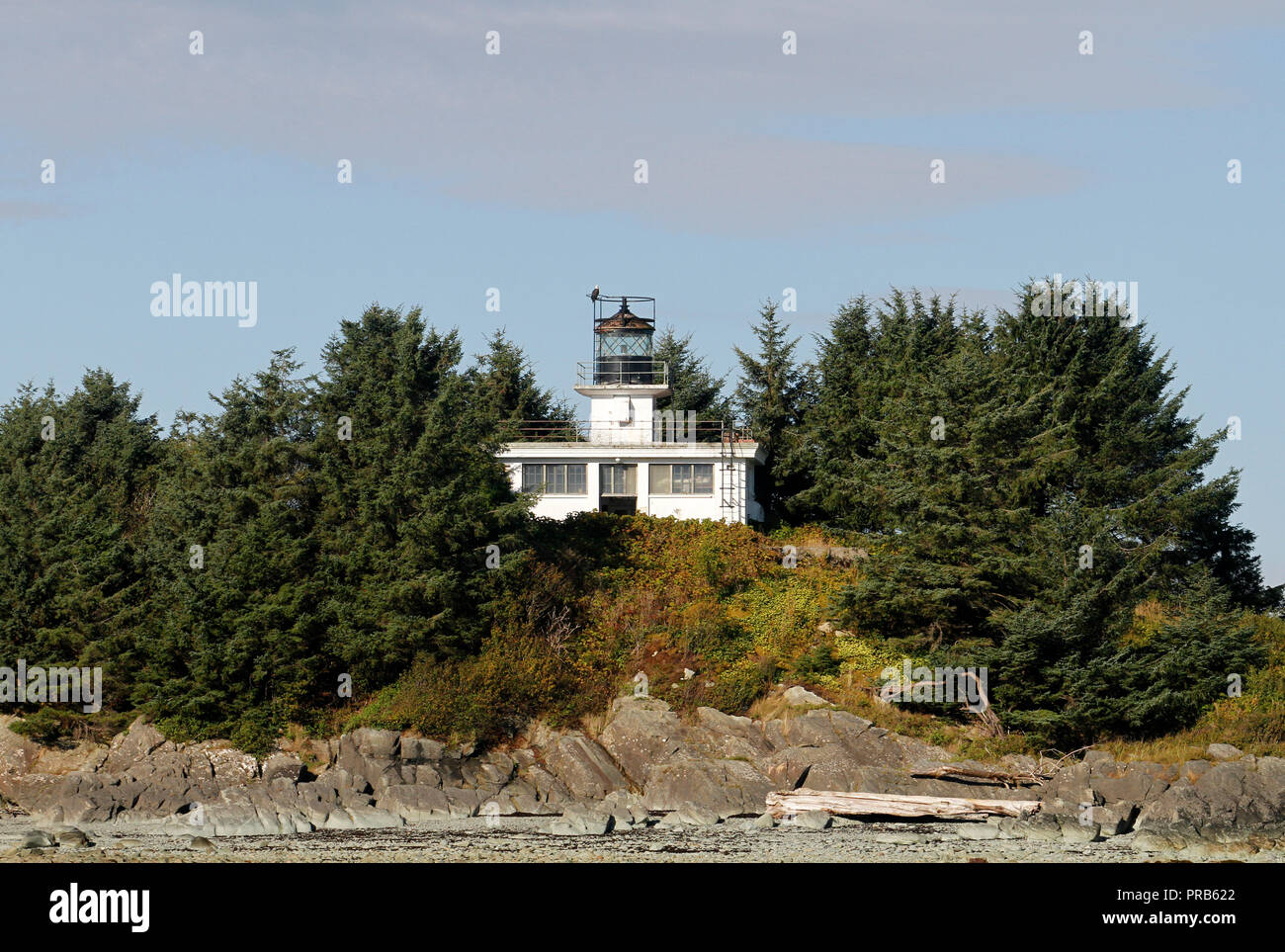 Phare de l'Île garde près de Ketchikan, Alaska Banque D'Images