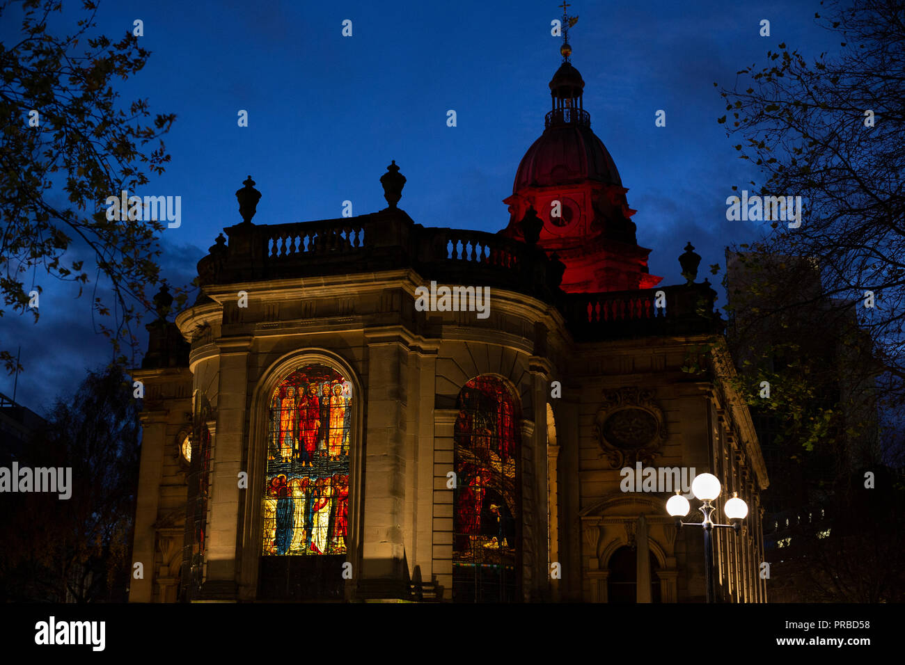 La Cathédrale St Philippe à Birmingham dans la nuit. Banque D'Images
