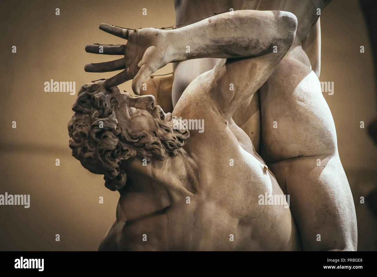 Ratto delle Sabine est une statue de Giambologna, 1574, dans la Loggia dei Lanzi en Piazza della Signoria à Florence. Banque D'Images