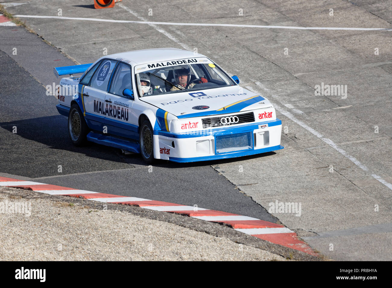 La France, de Linas-Montlhéry. Sep 29, 2018. La quatrième édition de la Grandes Heures automobiles sur le mythique circuit de Linas-Montlhéry. Banque D'Images