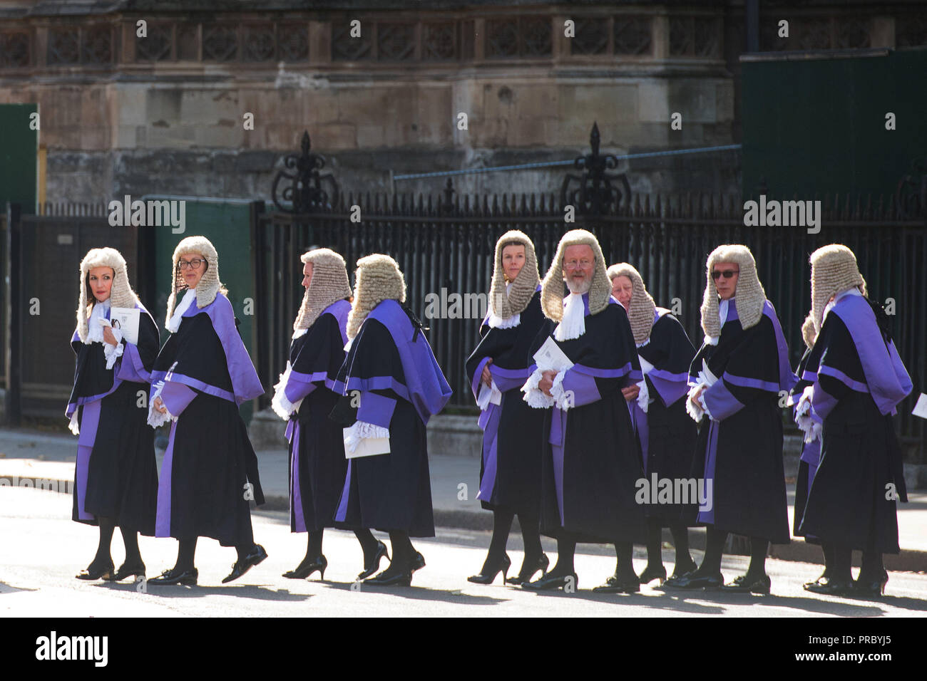 Les membres du processus judiciaire des Chambres du Parlement, à Westminster, Londres, à la suite de l'assemblée publique du juge à l'abbaye de Westminster qui marque le début de la nouvelle année judiciaire. Banque D'Images