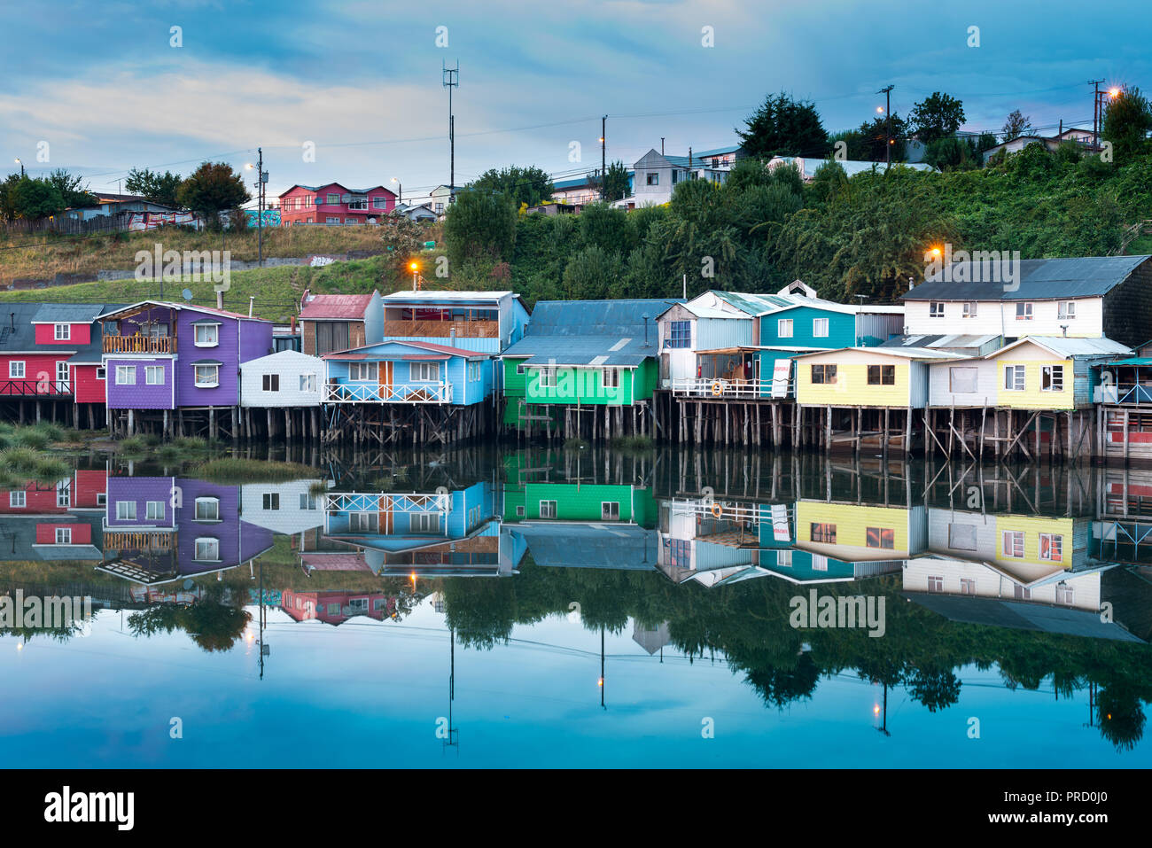 Castro, Ile de Chiloé, Chili - Palafitos, Pedro Montt échasses traditionnelles maisons de l'île. Banque D'Images