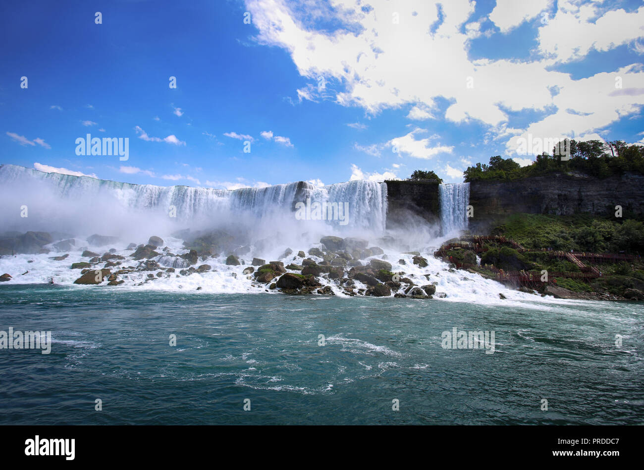 Belle vue sur les chutes du Niagara, New York State, USA Banque D'Images