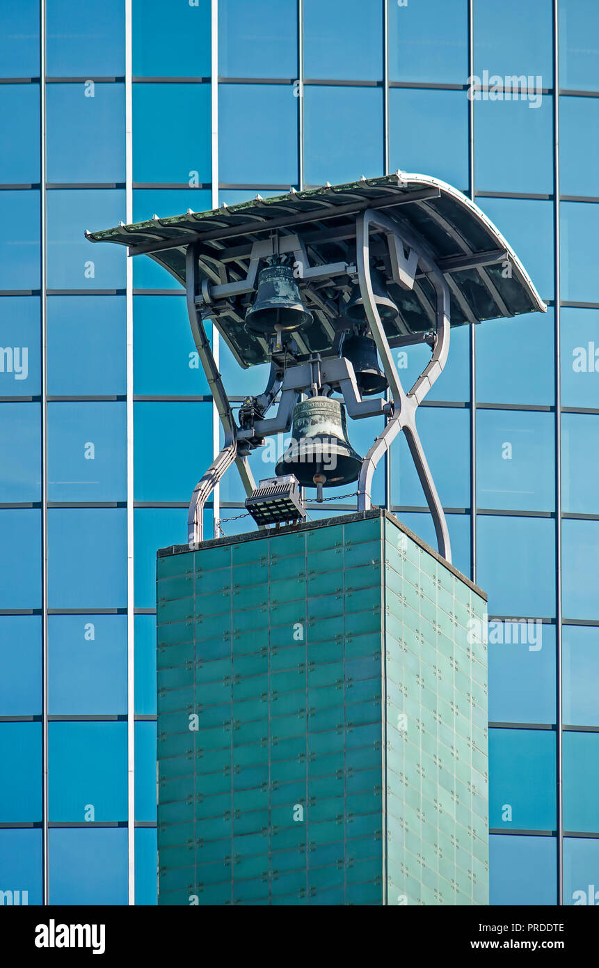Rotterdam, Pays-Bas, le 26 septembre 2018 : le clocher de la bourse La bourse, achevé en 1940, dans le contexte de la gree Banque D'Images
