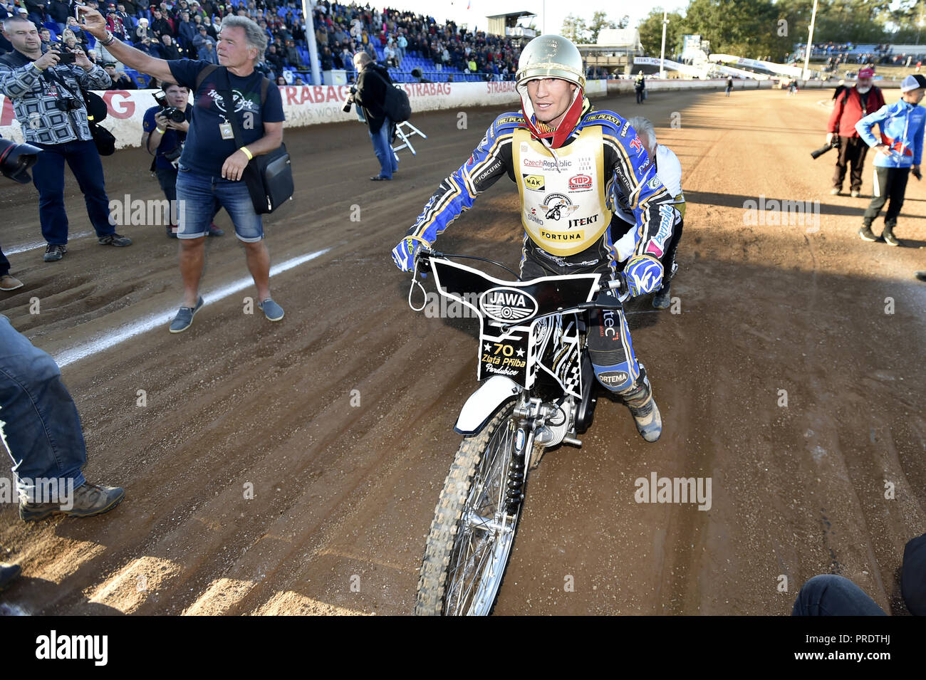 Pardubice, République tchèque. Sep 30, 2018. Jason Doyle, de l'Australie remporte la 70e casque d'or international speedway course à Pardubice, en Bohême de l'Est, la République tchèque, le dimanche, 30 Septembre, 2018. Photo : CTK Josef Vostarek/Photo/Alamy Live News Banque D'Images