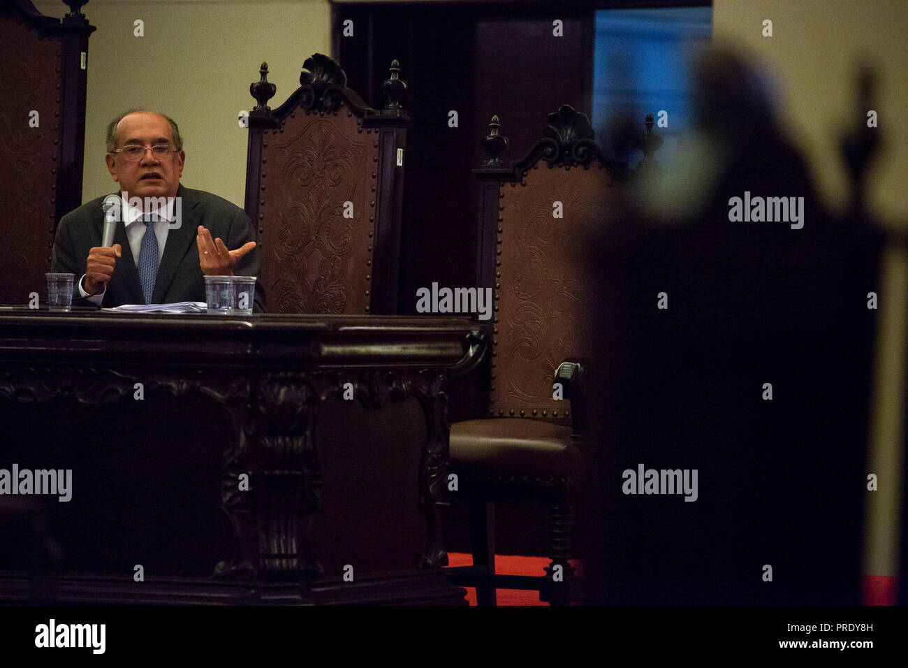 Sao Paulo, Brésil. 1 octobre 2018. Sao Paulo - SP - 01/10/2018 - Ministre Gilmar Mendes conférence à l'École de droit de l'USP - Ministre de la Cour suprême fédérale, STF, Gilmar Mendes, a parlé de l'après-midi du lundi 01 à la Faculté de droit de l'Université de São Paulo, USP, dans la région de Largo de São Francisco, le centre-ville de Sao Paulo Photo : Suamy Beydoun / AGIF : Crédit AGIF/Alamy Live News Banque D'Images