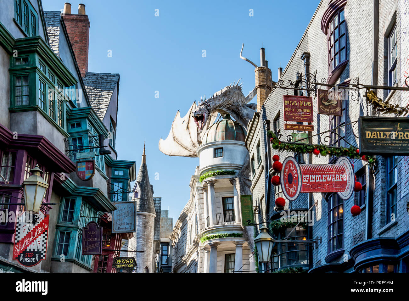 ORLANDO, FLORIDE, Etats-Unis - Décembre 2017 : Le monde magique de Harry Potter - l'emblématique dragon au chemin de traverse, Universal Studios Florida. Banque D'Images