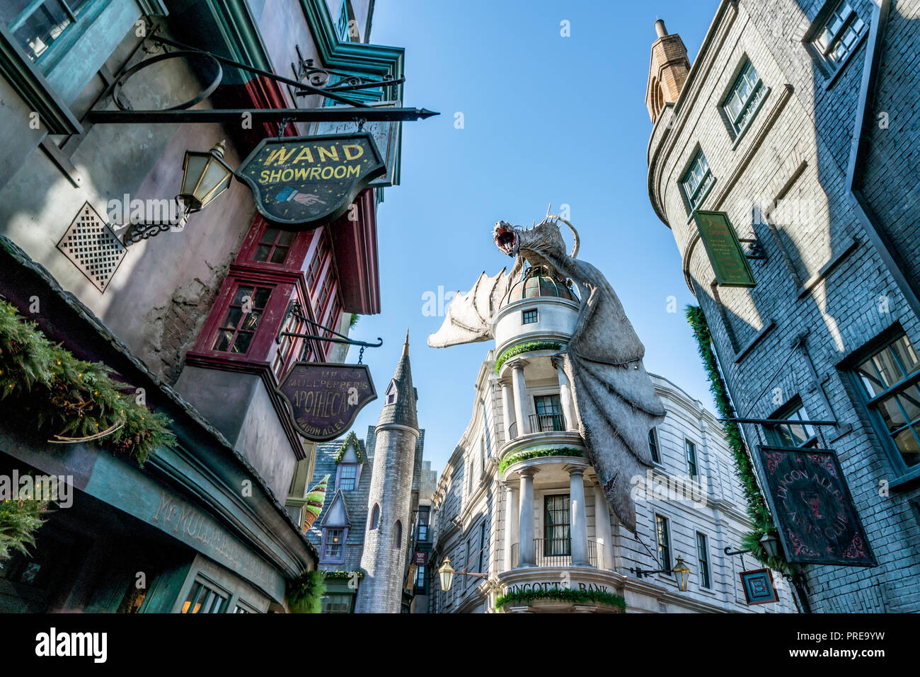 ORLANDO, FLORIDE, Etats-Unis - Décembre 2017 : Le monde magique de Harry Potter - l'emblématique dragon au chemin de traverse, Universal Studios Florida. Banque D'Images