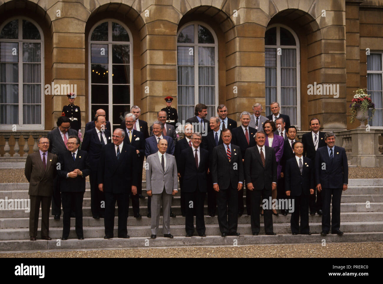 Le portrait de famille à l'occasion du Sommet économique du G 7 en Grande-Bretagne en juillet 1991 Photographie par Dennis Brack bb24 Banque D'Images
