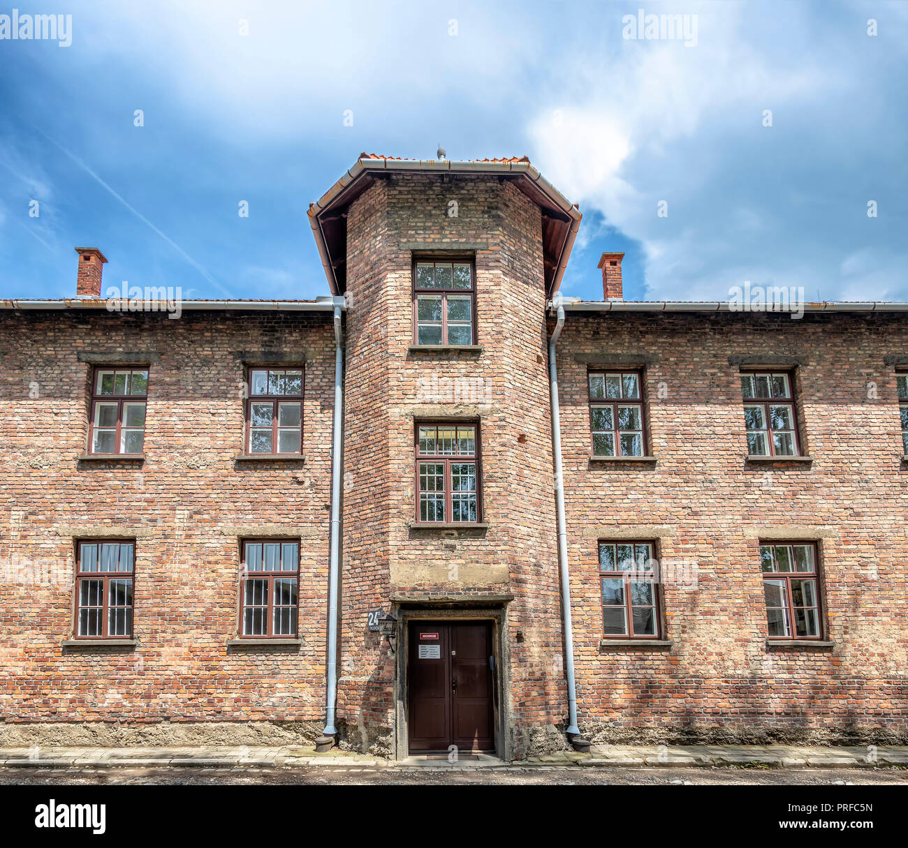 Bloc 24 est le premier bâtiment que les visiteurs voir sur une tournée des principaux camps d'Auschwitz. Ce bâtiment a été l'emplacement de la maison close et le camp libr Banque D'Images