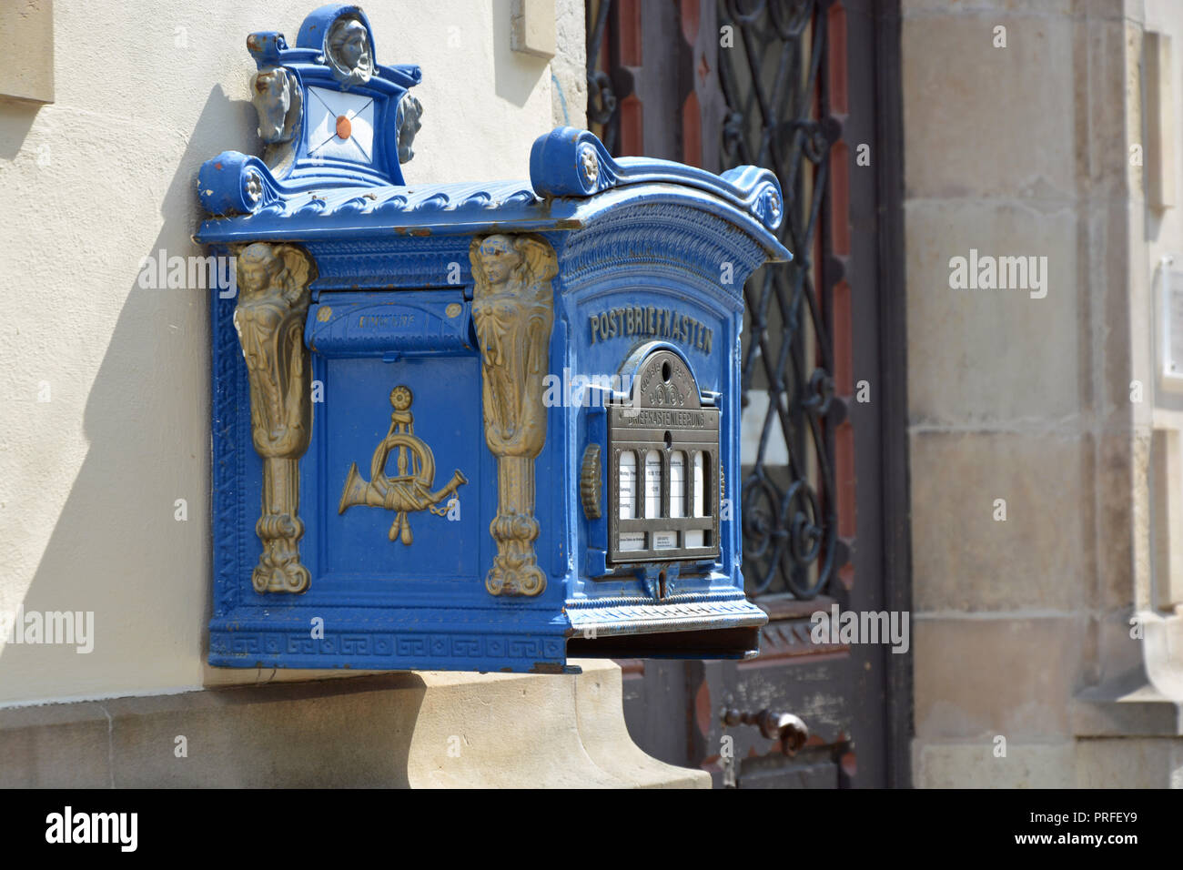 Postkasten Blau Urlaub Banque D'Images