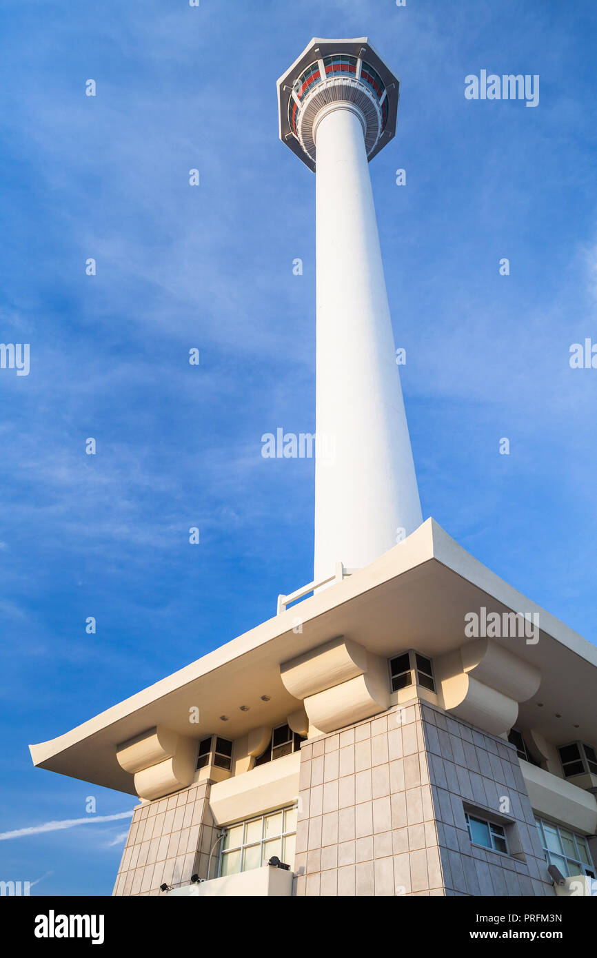 Tour de Busan situé au parc Yongdusan, Busan, Corée du Sud. Banque D'Images