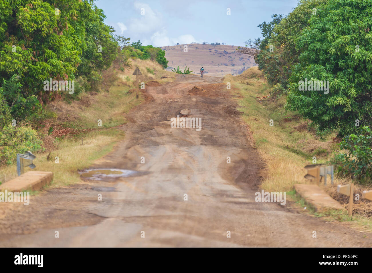 De nombreuses routes à Madagascar sont en très mauvais état Banque D'Images