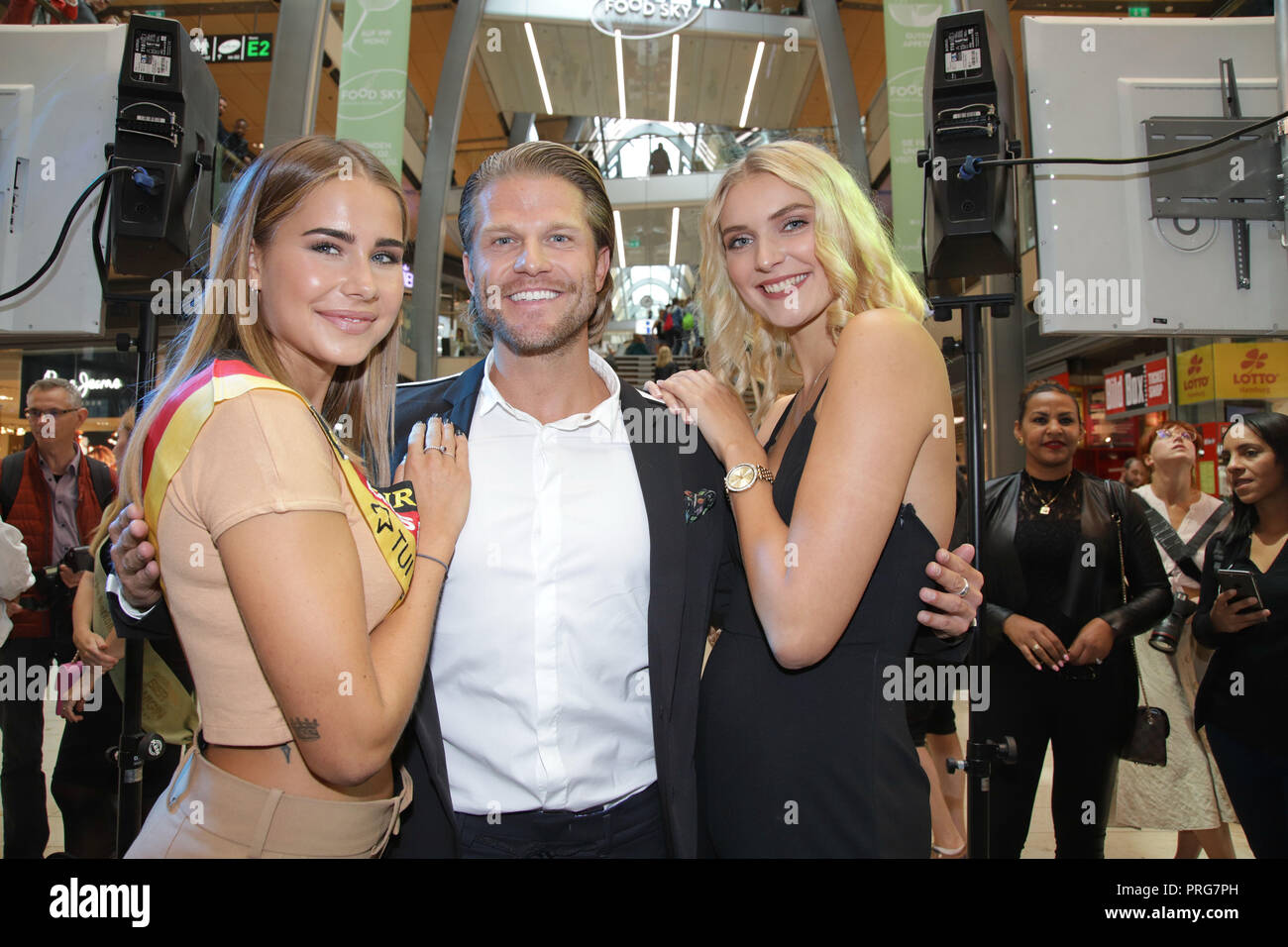 Concours de beauté et l'élection annuelle de Miss et Mister Hamburg 2018 tenue à Europa passage comprend : Anahita Rehbein (Miss Germany 2018), Paul Janke und Jolina Fust Où : Hambourg, Allemagne Quand : 31 août 2018 Credit : Becher/WENN.com Banque D'Images