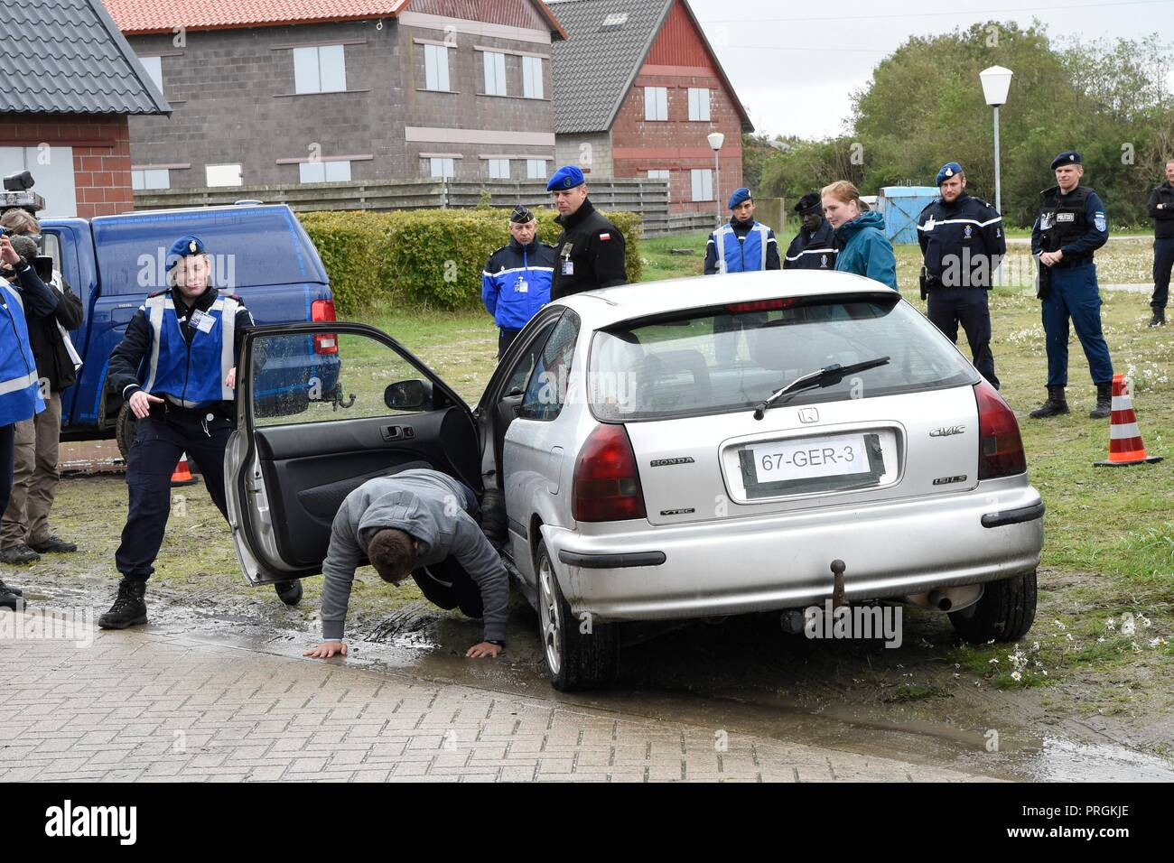 Zoutkamp, Pays-Bas. 09Th Oct, 2018. Le roi Willem-Alexander des Pays-Bas à la Willem Lodewijk van Nassaukazerne à Zoutkamp, le 02 octobre 2018, pour une workvisit aux Services de police de l'UE (formation EUPST Crédit : Albert Nieboer/ Pays-Bas OUT/Point de vue OUT |/dpa/Alamy Live News Banque D'Images