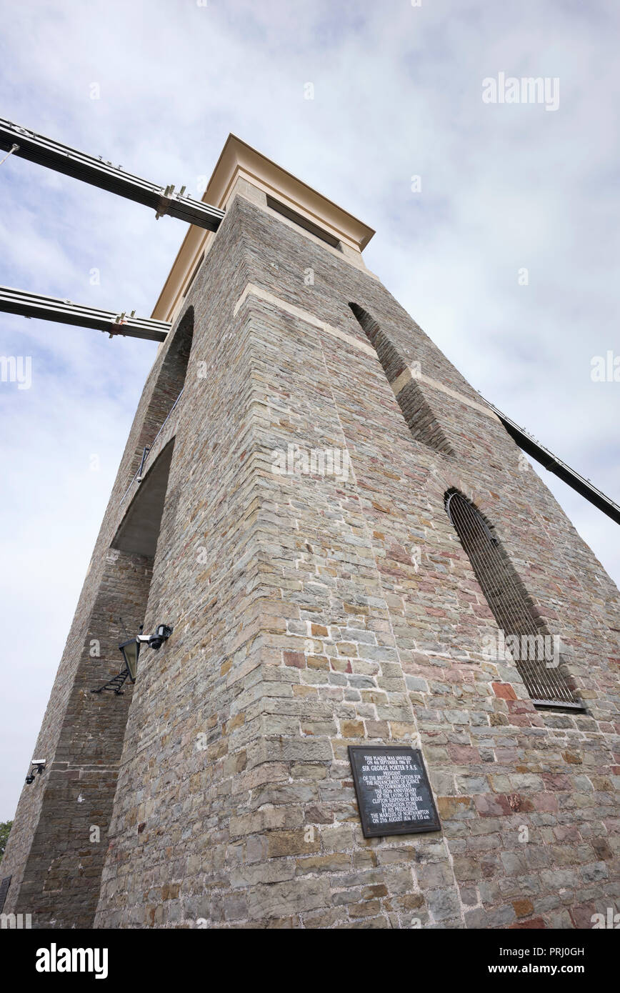 Vue du côté sud de l'Est tour de pont suspendu de Clifton, le Clifton Bristol, Royaume-Uni Banque D'Images