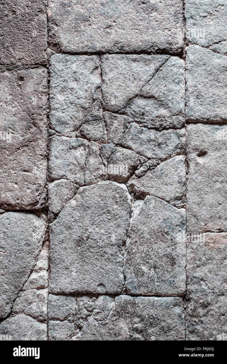 Blocs de pierre fissurée, sol carrelé / en marbre antique en pierre avec des fissures de mur - Banque D'Images