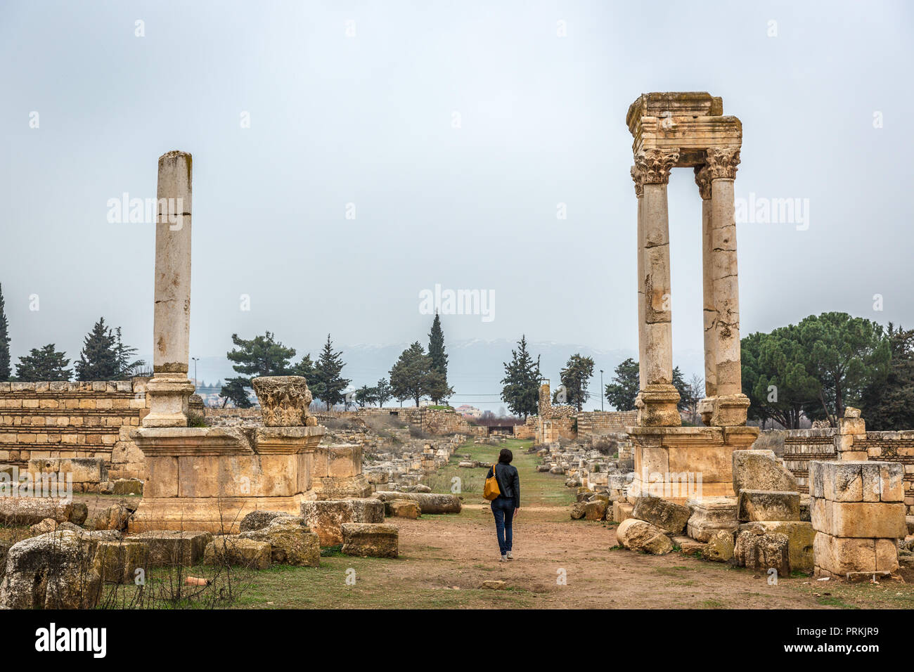 Bénéficiant d'une vue imprenable de la rome ruines de Balbek au Liban Banque D'Images
