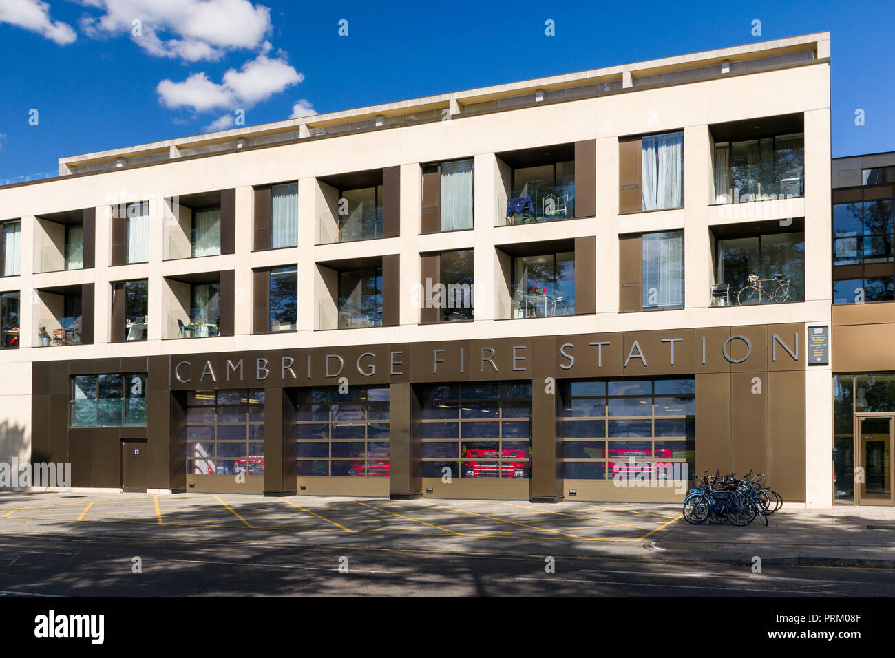 Extérieur de la Cambridge Fire Station sur Parkside, Cambridge, Royaume-Uni Banque D'Images