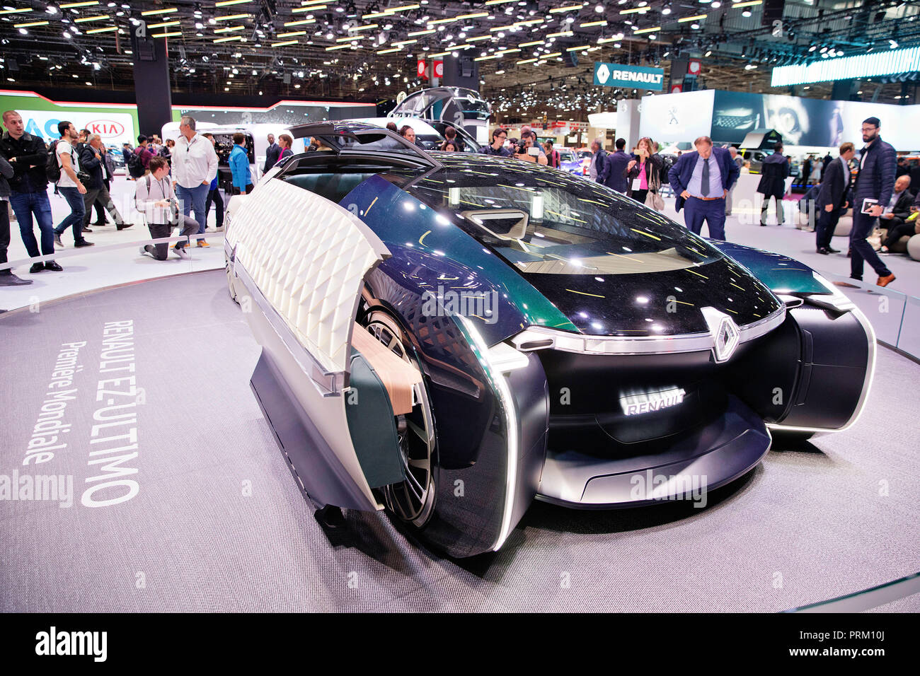 Ultimo EZ-Renault Concept a été présenté en première mondiale au cours de l'International Motor Show à Paris, le mercredi, Octobre 3rd, 2018. (CTK Photo/Re Banque D'Images