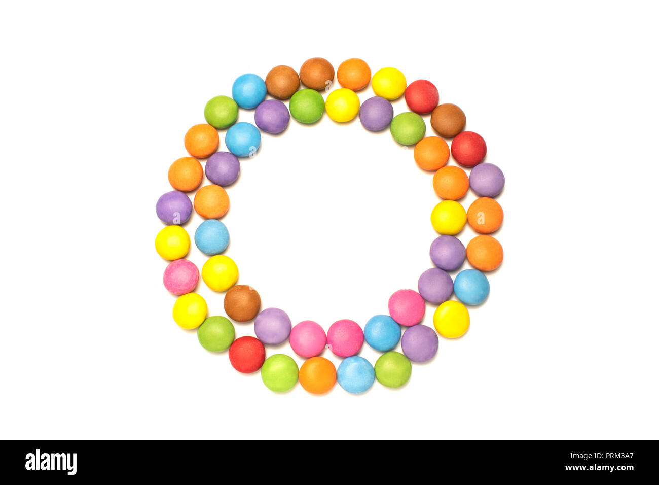 Cubes de chocolat bonbons sur fond blanc Banque D'Images