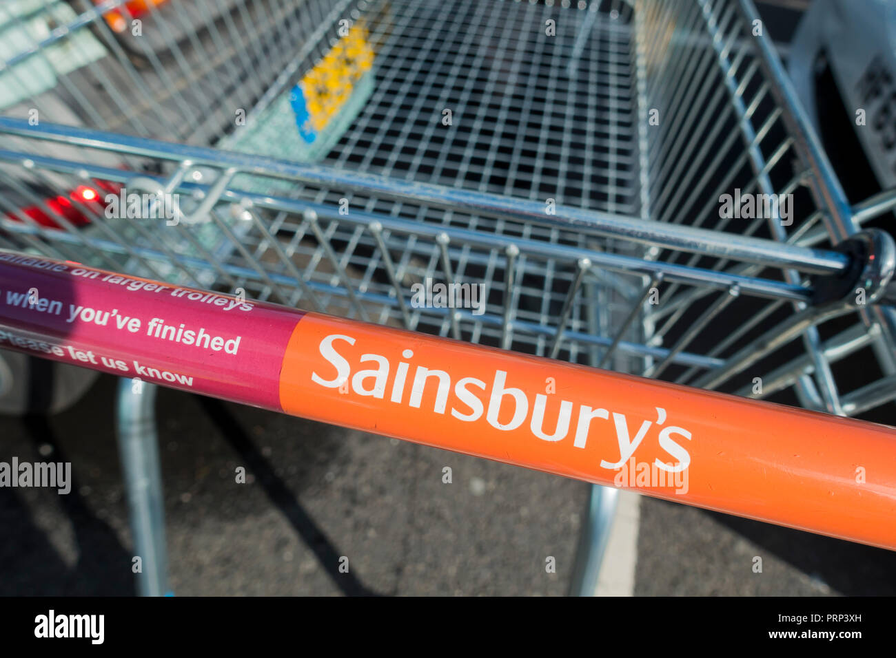 Supermarché Sainsbury's shopping trolley libre, Royaume-Uni Banque D'Images