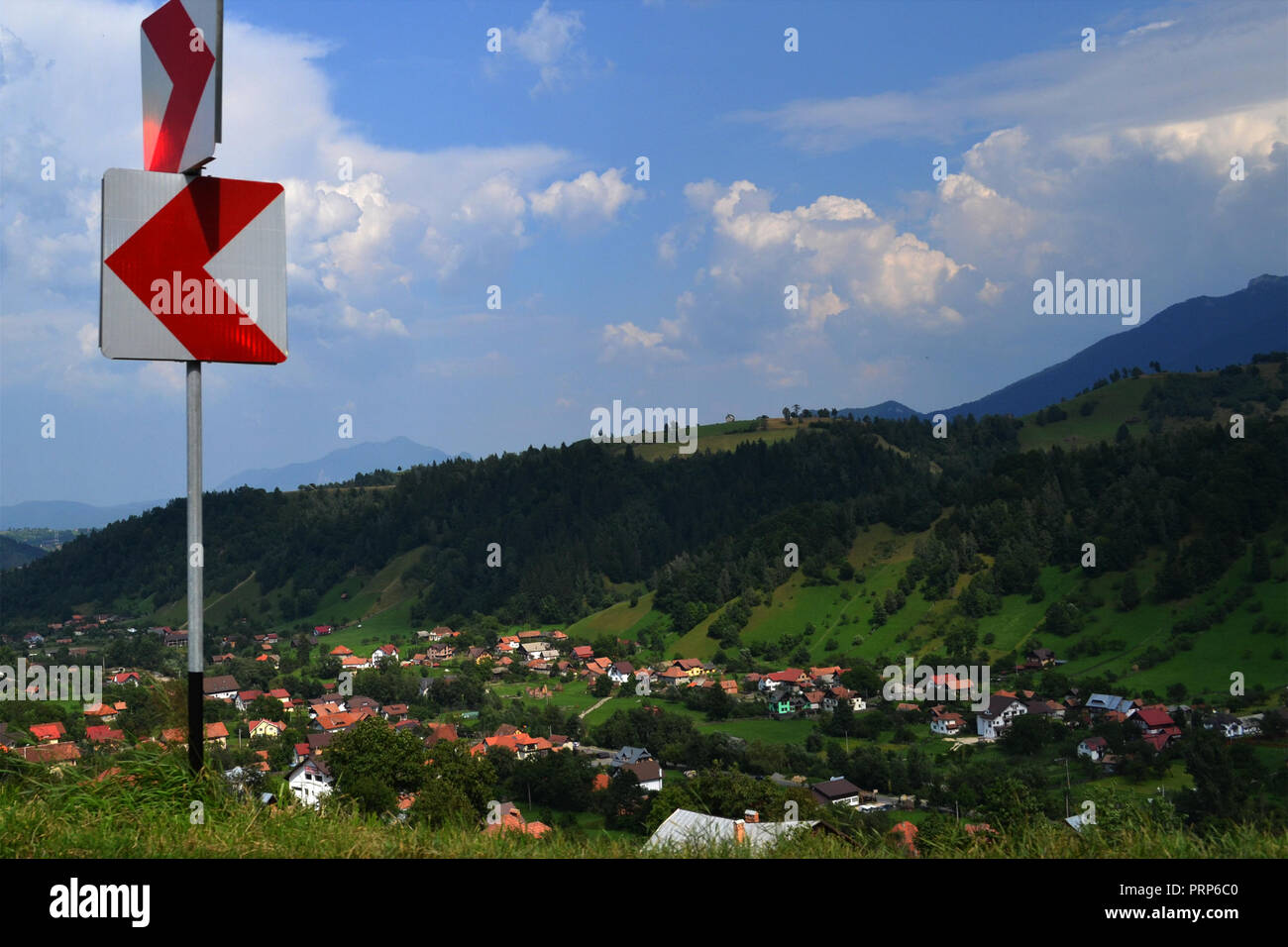 Et le couloir Bran-Rucar Piatra Craiului sur l'horizon 4 Banque D'Images