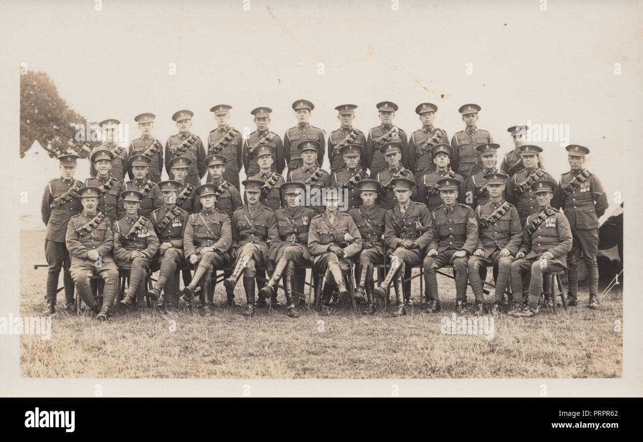 * Vintage Photographie montrant un groupe de soldats de l'armée britannique WW1 Banque D'Images